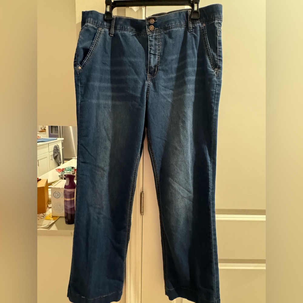 Ladies soft jeans from Cato sz 14